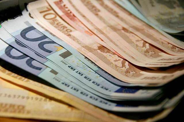 ΔΥΠΑ: Επίδομα 1.000 ευρώ σε 30.000 ανέργους με νέο πρόγραμμα